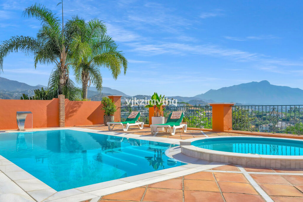 Detached Villa Benahavís Málaga - image 36