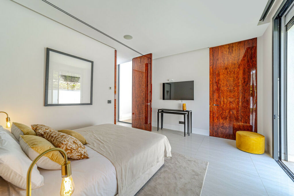 Detached Villa Nueva Andalucía Málaga - image 29