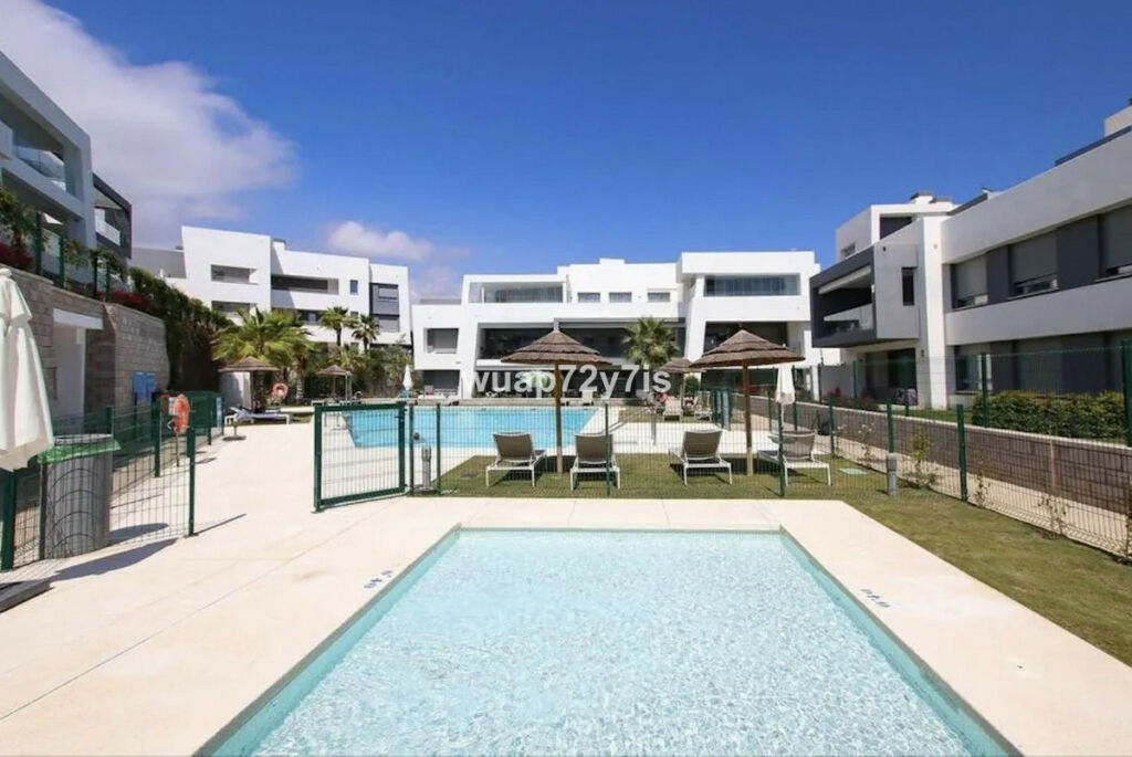 Middle Floor Apartment Estepona Málaga - image 34