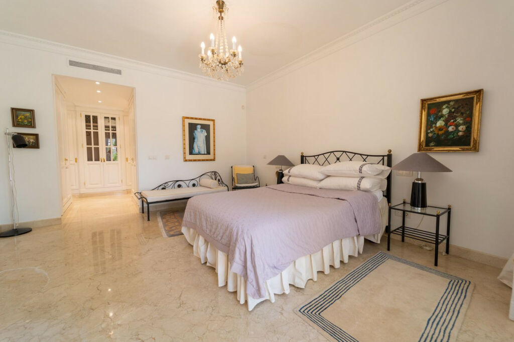 Middle Floor Apartment Nueva Andalucía Málaga - image 34