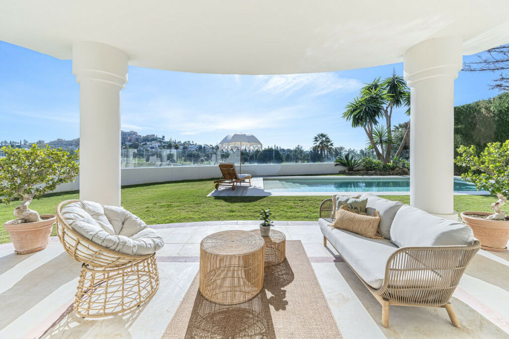 Detached Villa Nueva Andalucía Málaga - image 34