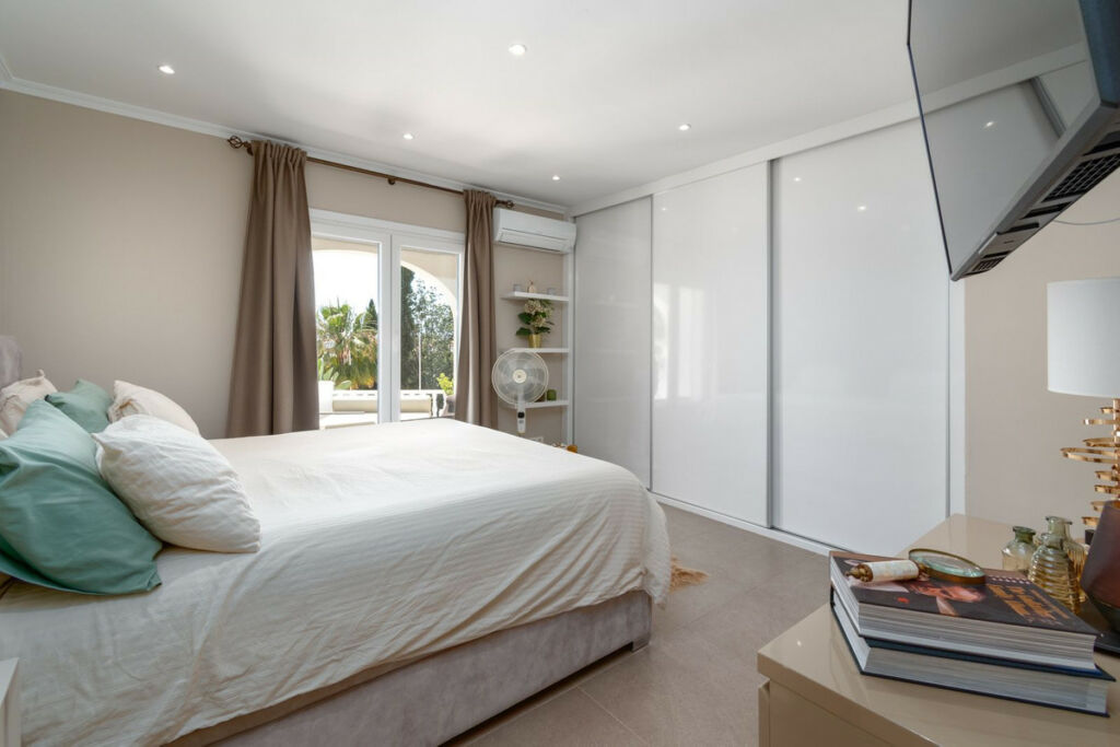 Detached Villa Miraflores Málaga - image 34