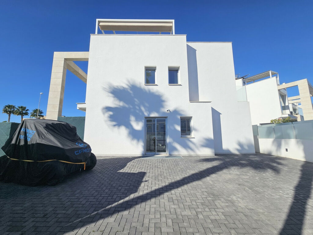 Detached Villa Cabo Roig Alicante - image 34
