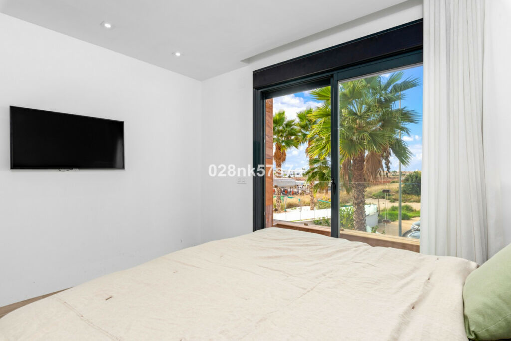 Detached Villa Lomas de Cabo Roig Alicante - image 34