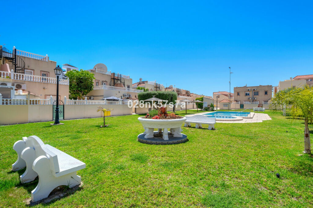 Townhouse La Zenia Alicante - image 34