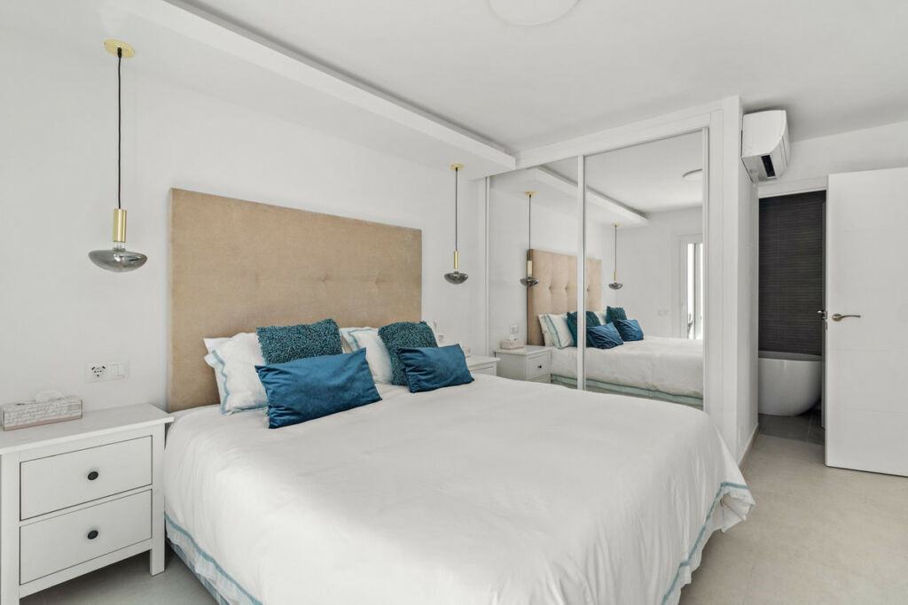 Townhouse Nueva Andalucía Málaga - image 34