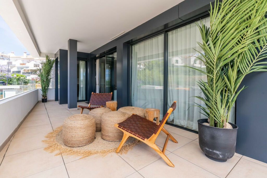 Middle Floor Apartment Estepona Málaga - image 34