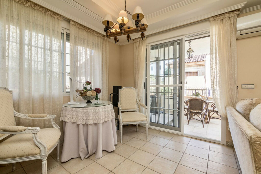 Detached Villa Almoradi Alicante - image 34