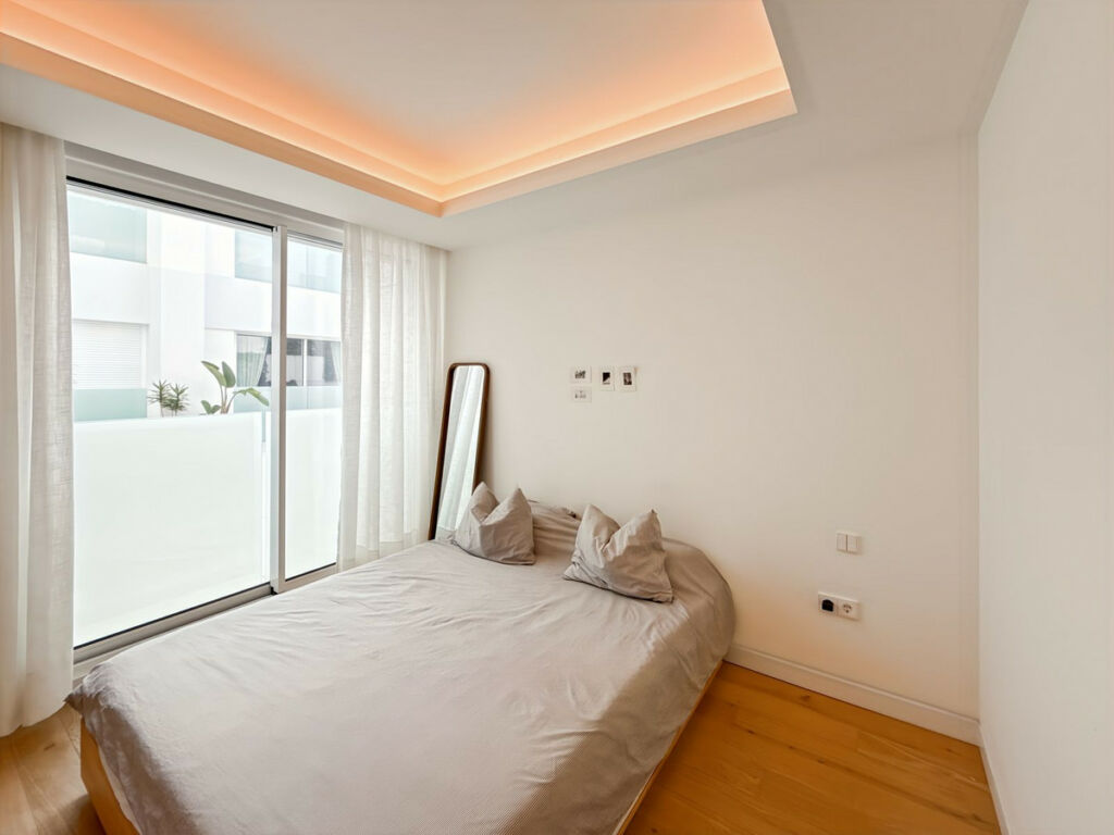 Middle Floor Apartment Estepona Málaga - image 35