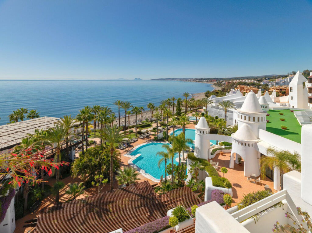 Detached Villa Estepona Málaga - image 35