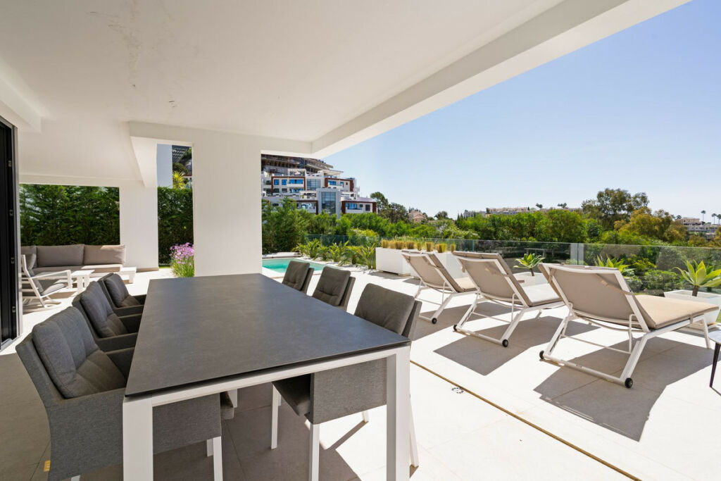 Middle Floor Apartment Benahavís Málaga - image 35