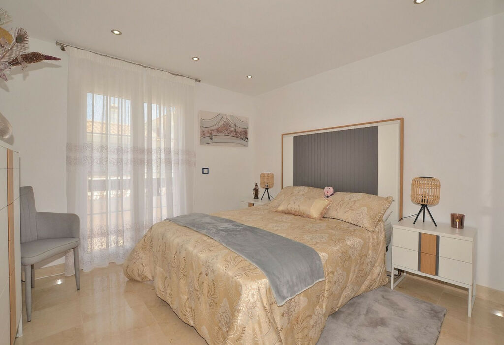 Penthouse Torrequebrada Málaga - image 35