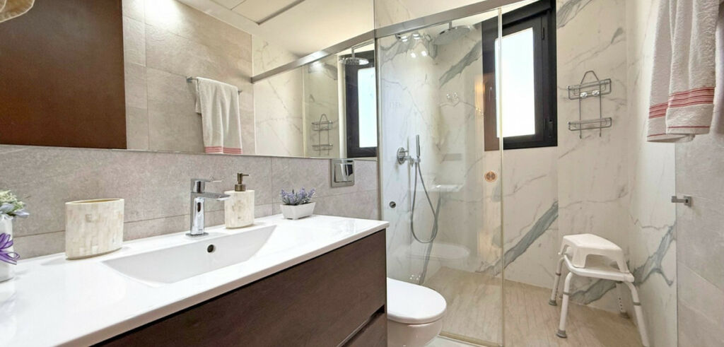 Detached Villa Villamartin Alicante - image 35