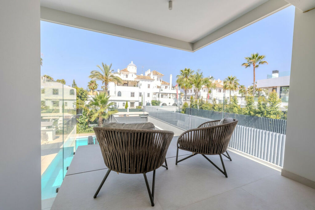 Detached Villa Puerto Banús Málaga - image 35