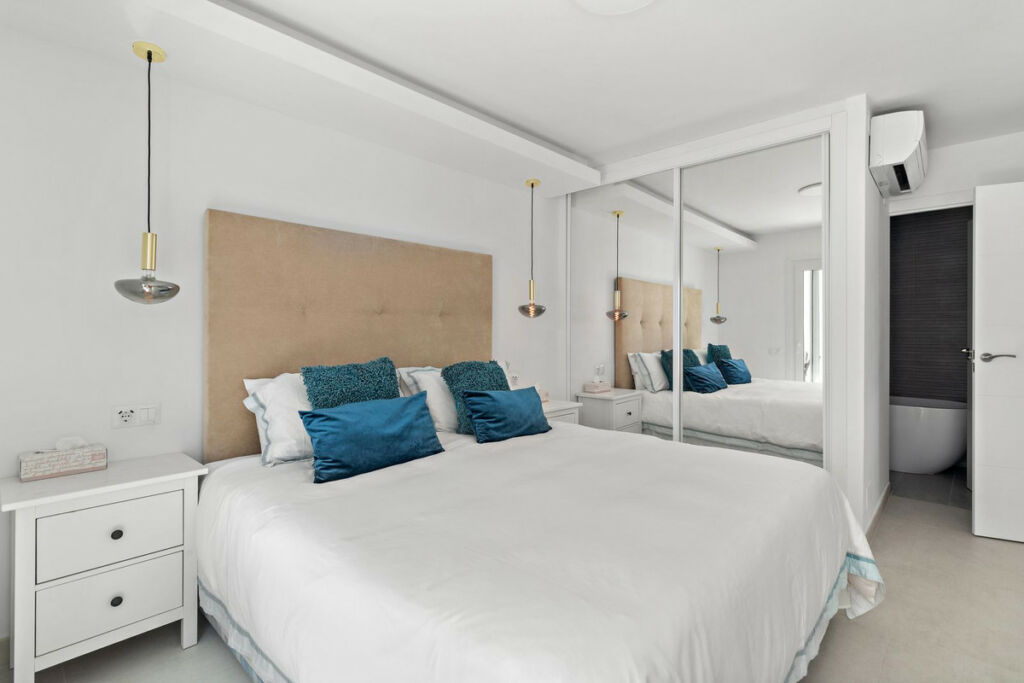 Townhouse Nueva Andalucía Málaga - image 35