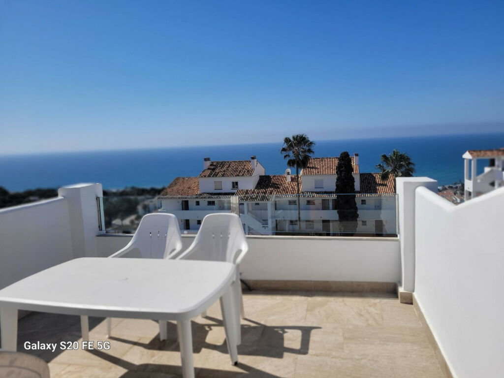 Penthouse Riviera del Sol Málaga - image 2