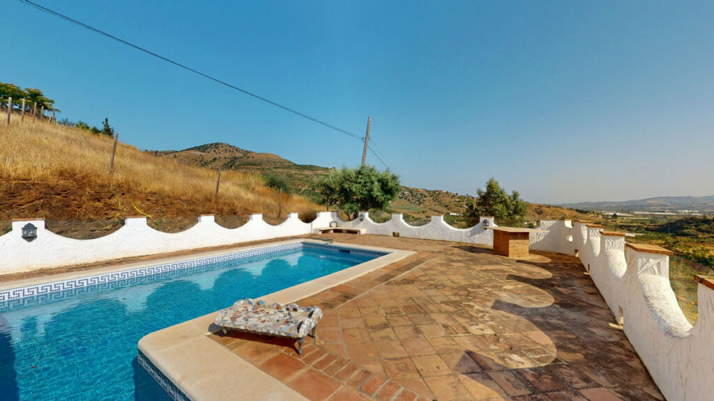 Detached Villa La Viñuela Málaga - image 35
