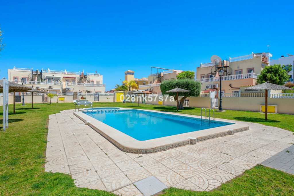 Townhouse La Zenia Alicante - image 35
