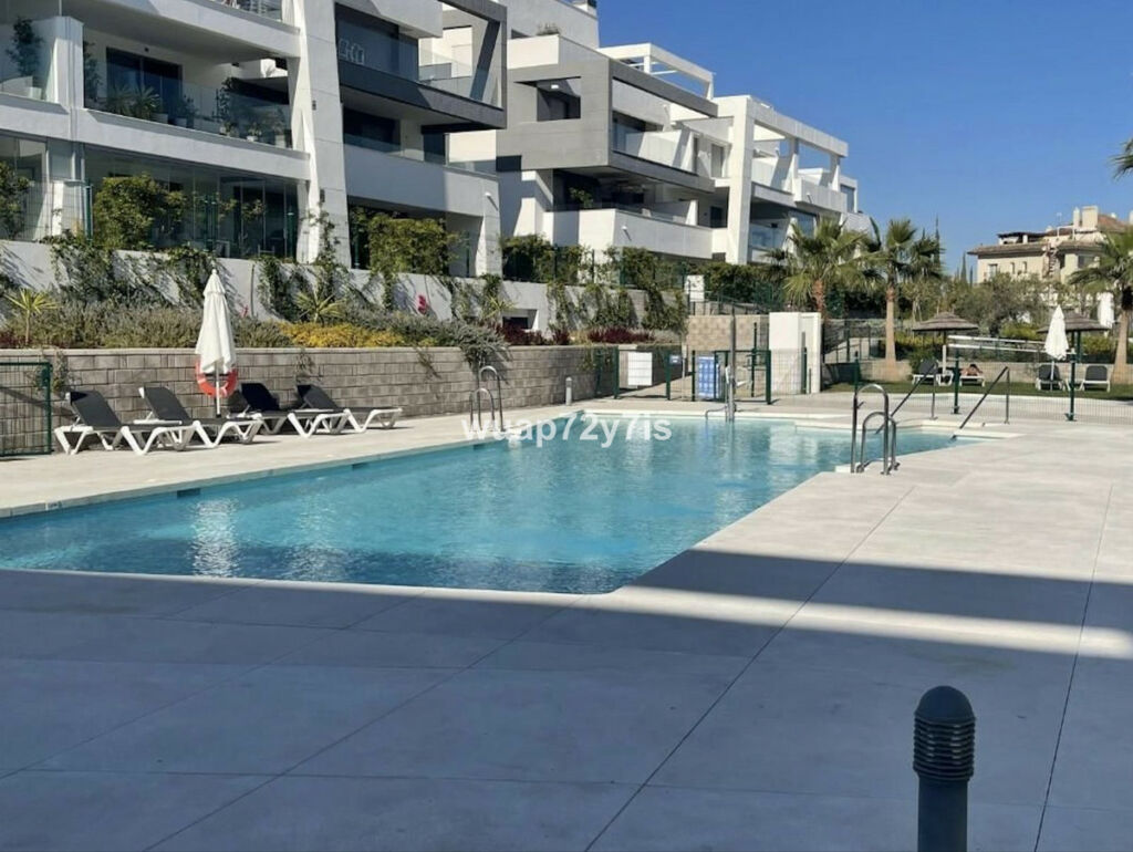 Middle Floor Apartment Estepona Málaga - image 35