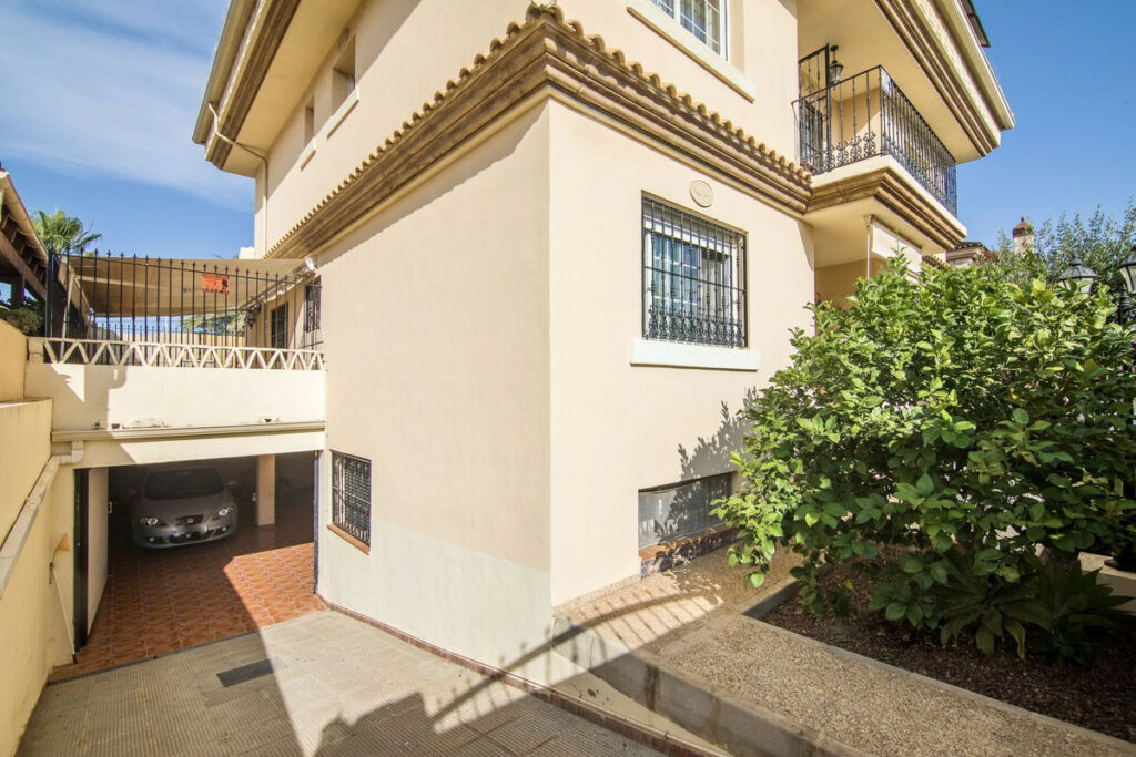 Detached Villa Almoradi Alicante - image 35