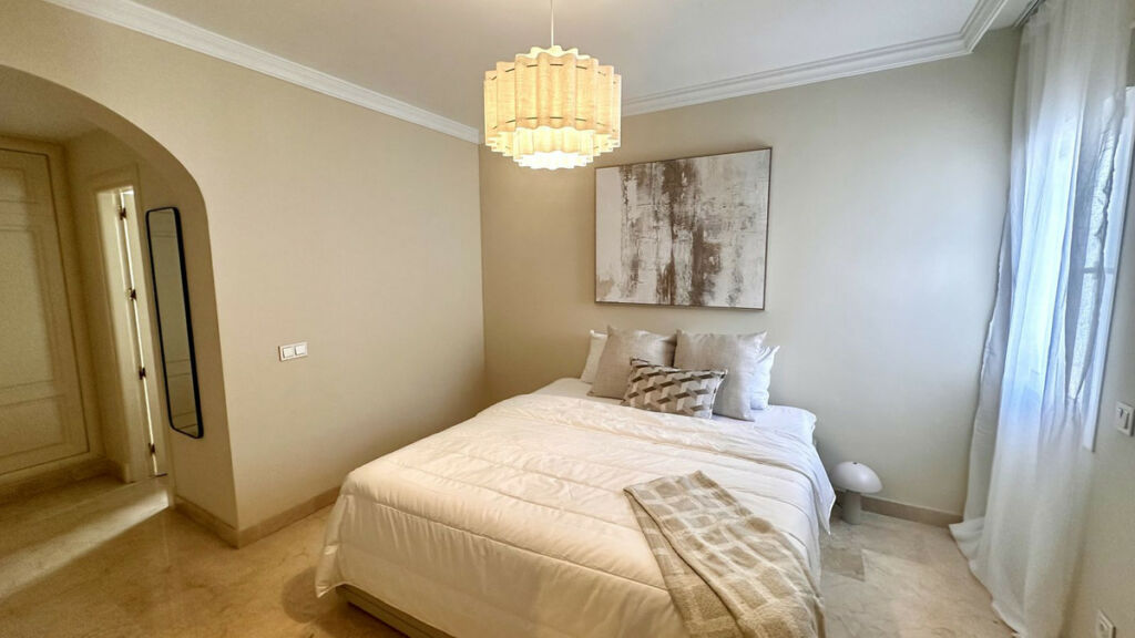 Middle Floor Apartment Nagüeles Málaga - image 39