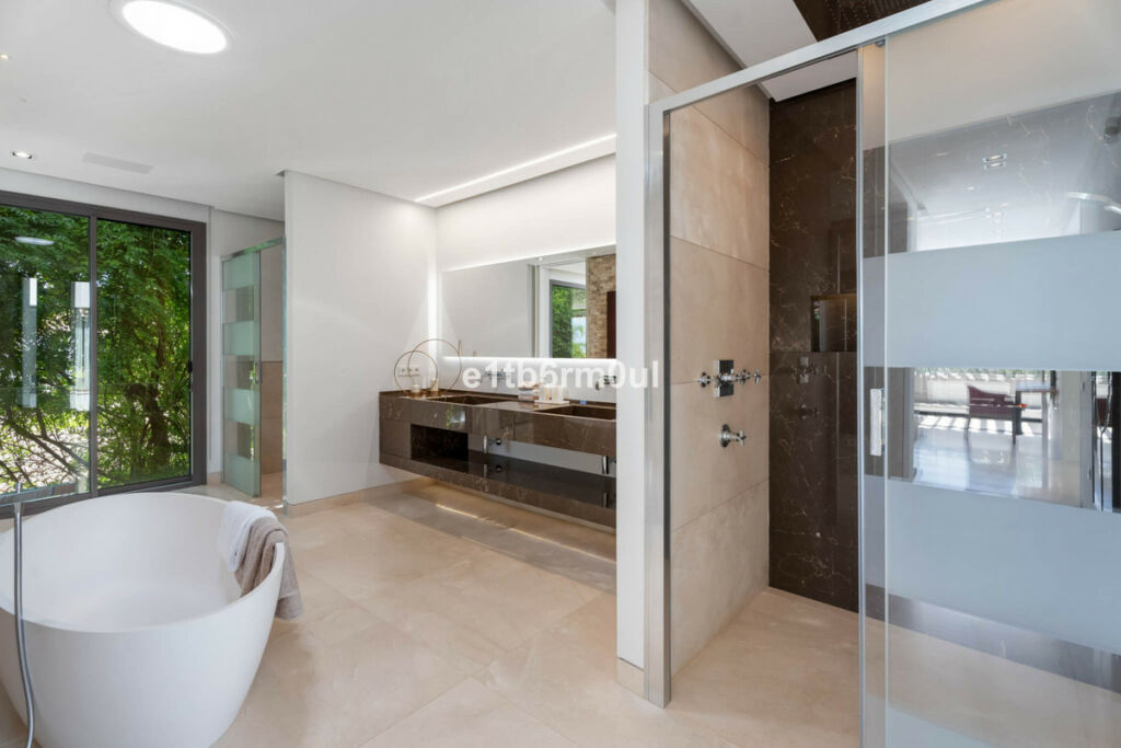 Detached Villa La Quinta Málaga - image 35