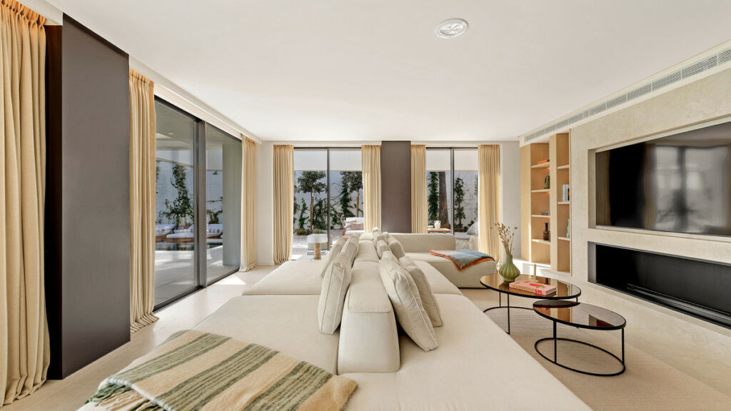Detached Villa Nueva Andalucía Málaga - image 36