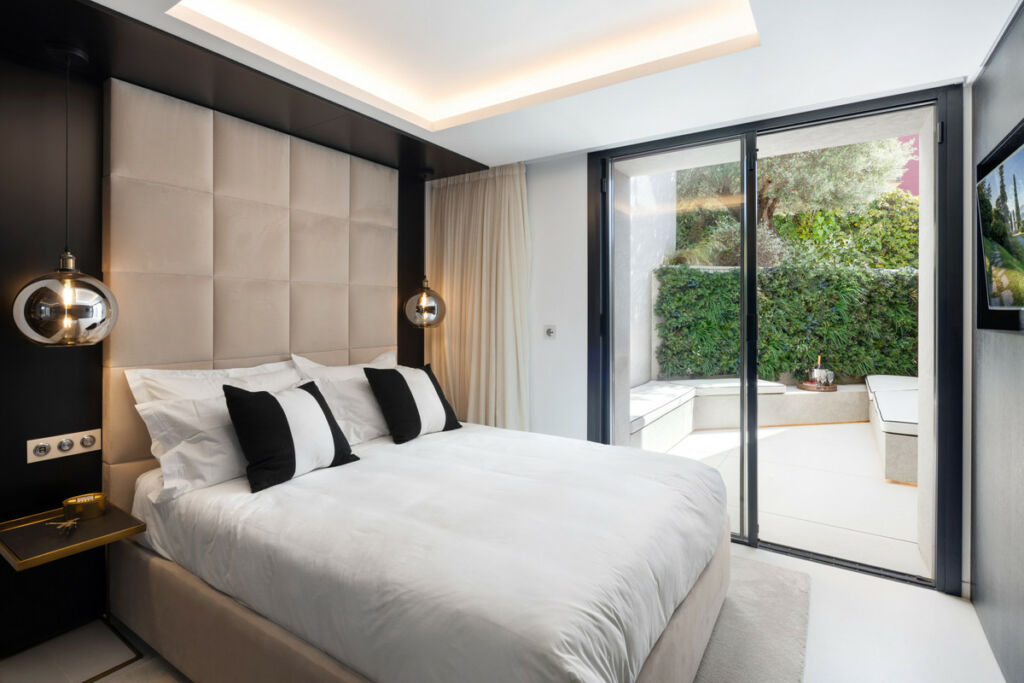 Detached Villa Benahavís Málaga - image 36