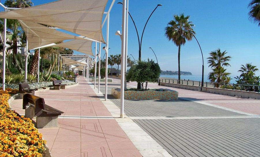Detached Villa Estepona Málaga - image 36