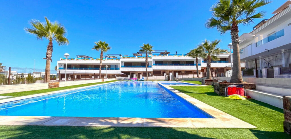 Townhouse Torrevieja Alicante - image 36