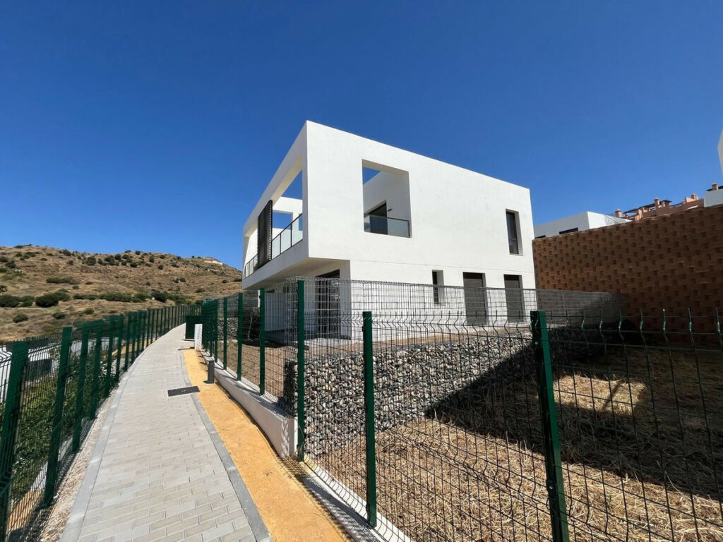 Semi-Detached House Riviera del Sol Málaga - image 37