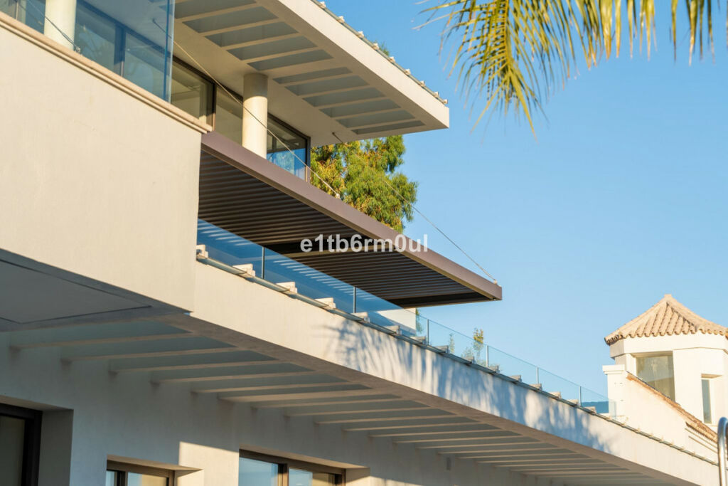 Detached Villa La Quinta Málaga - image 37