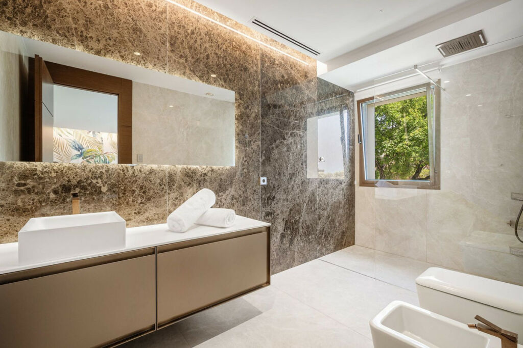 Detached Villa Sierra Blanca Málaga - image 37