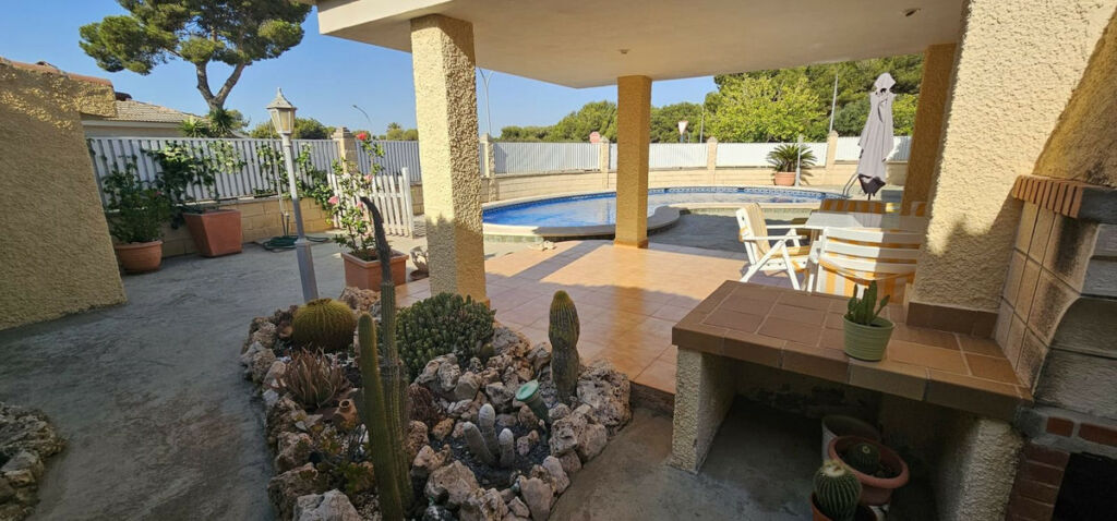 Detached Villa Campoamor Alicante - image 37