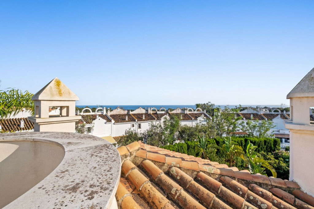 Detached Villa Reserva de Marbella Málaga - image 37