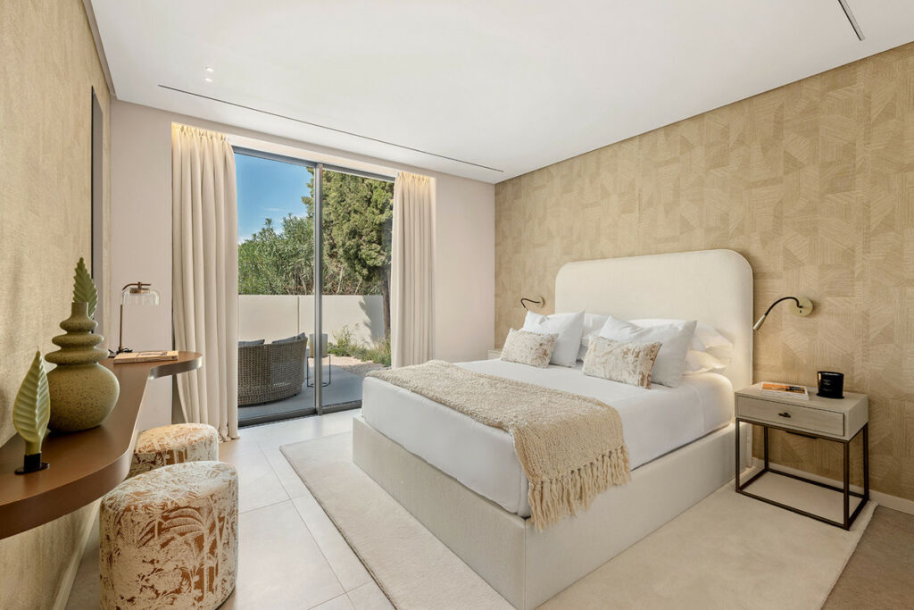 Detached Villa Nueva Andalucía Málaga - image 37
