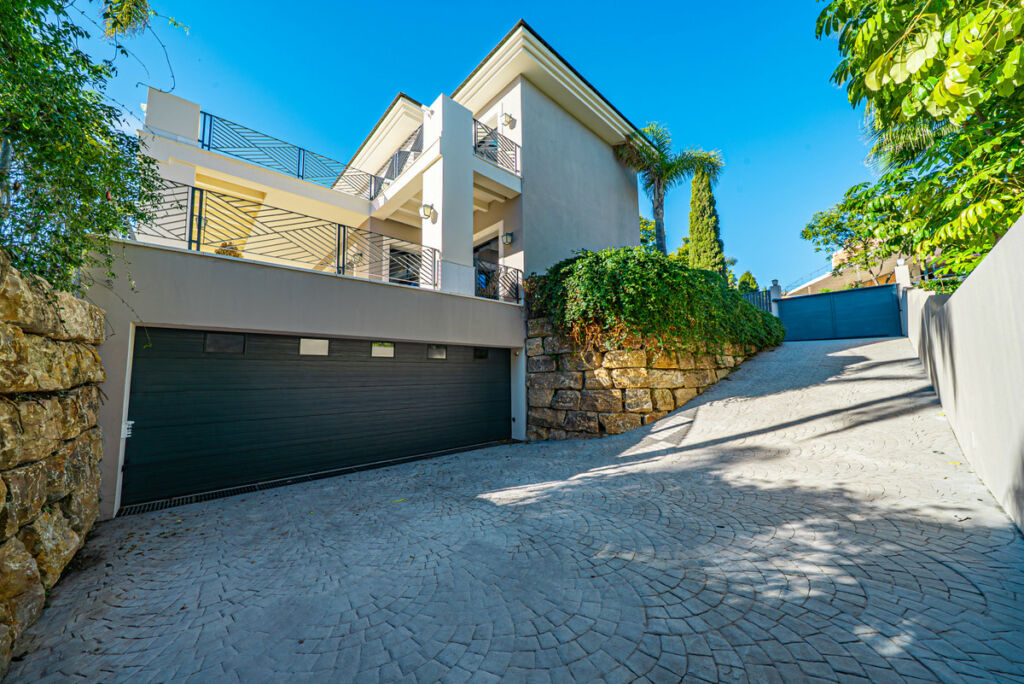 Detached Villa Los Flamingos Málaga - image 37