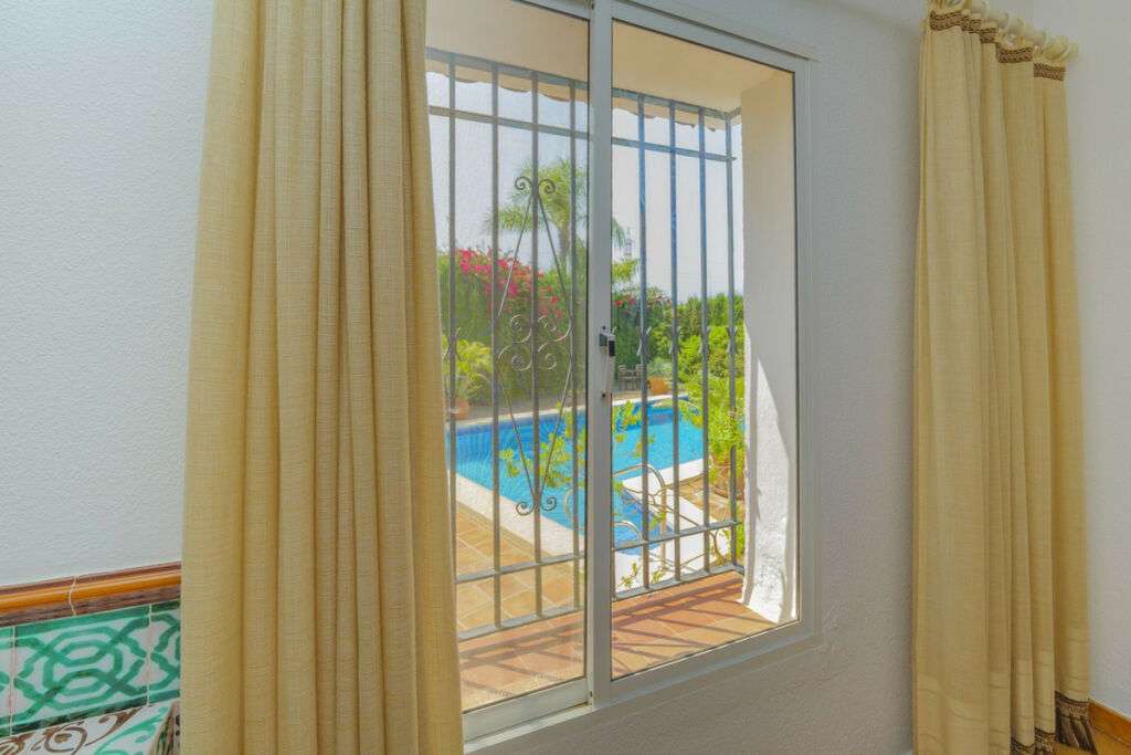 Detached Villa Marbella Málaga - image 37