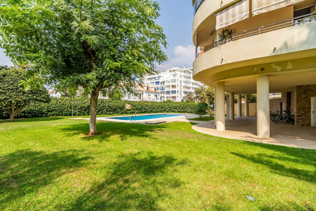 Middle Floor Apartment Fuengirola Málaga - image 37