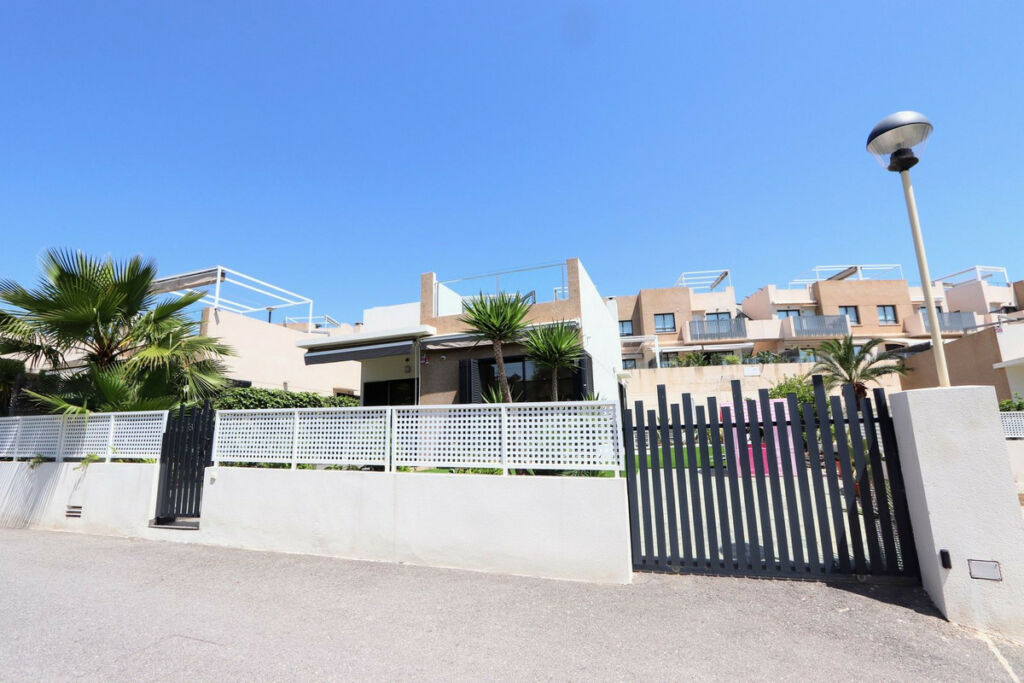 Detached Villa La Zenia Alicante - image 37