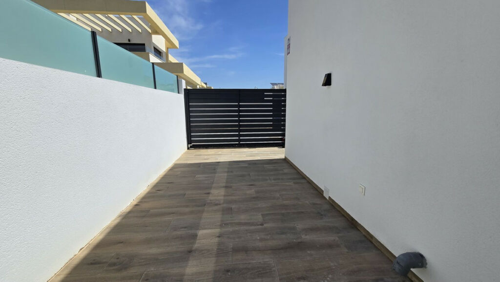 Detached Villa Los Montesinos Alicante - image 37