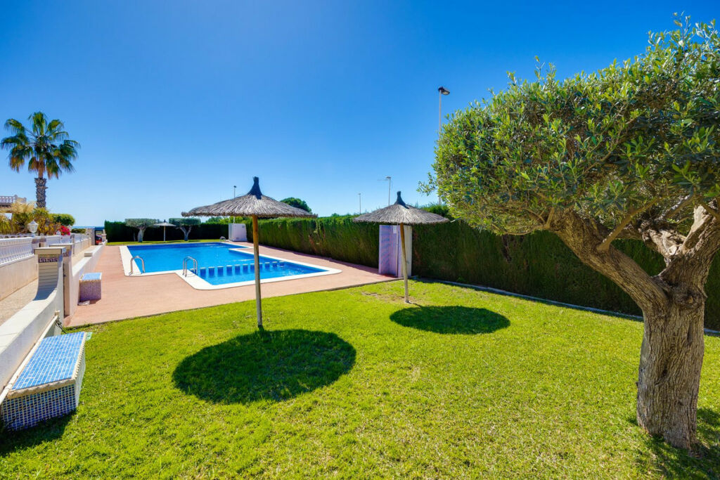 Detached Villa Orihuela Costa Alicante - image 37
