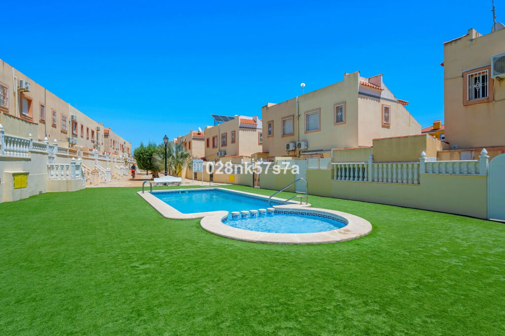 Townhouse La Zenia Alicante - image 37