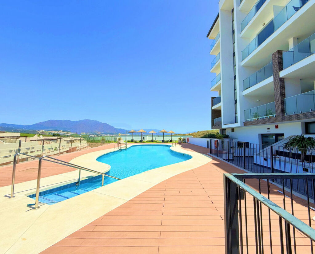 Penthouse La Duquesa Málaga - image 38