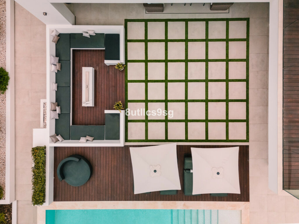 Detached Villa Nueva Andalucía Málaga - image 37