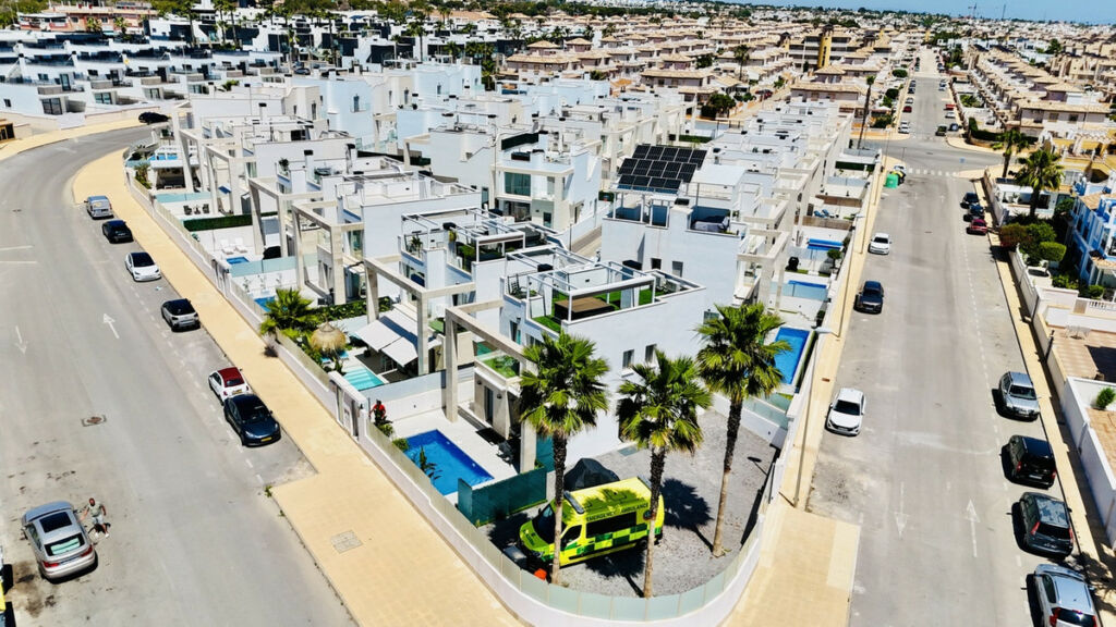Detached Villa Cabo Roig Alicante - image 38