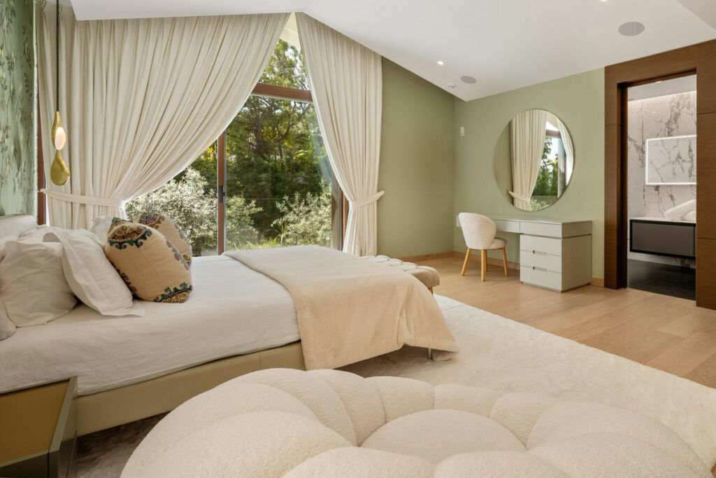Detached Villa Sierra Blanca Málaga - image 38