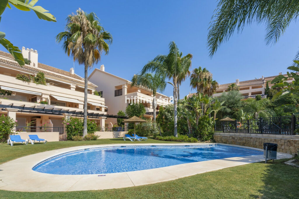 Middle Floor Apartment Nueva Andalucía Málaga - image 38