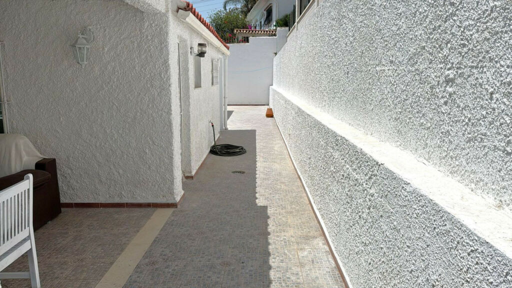 Detached Villa Estepona Málaga - image 37