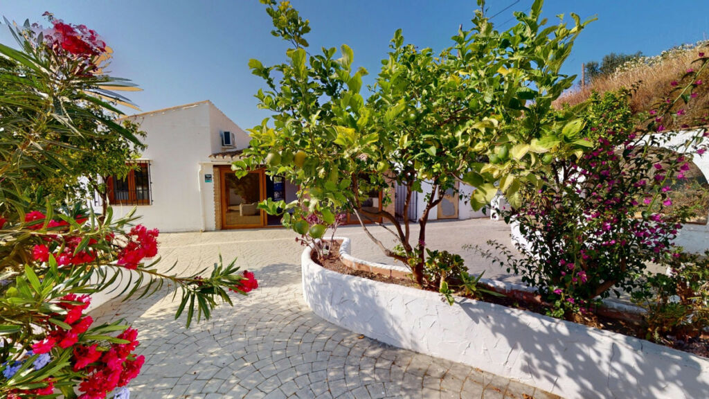 Detached Villa La Viñuela Málaga - image 38